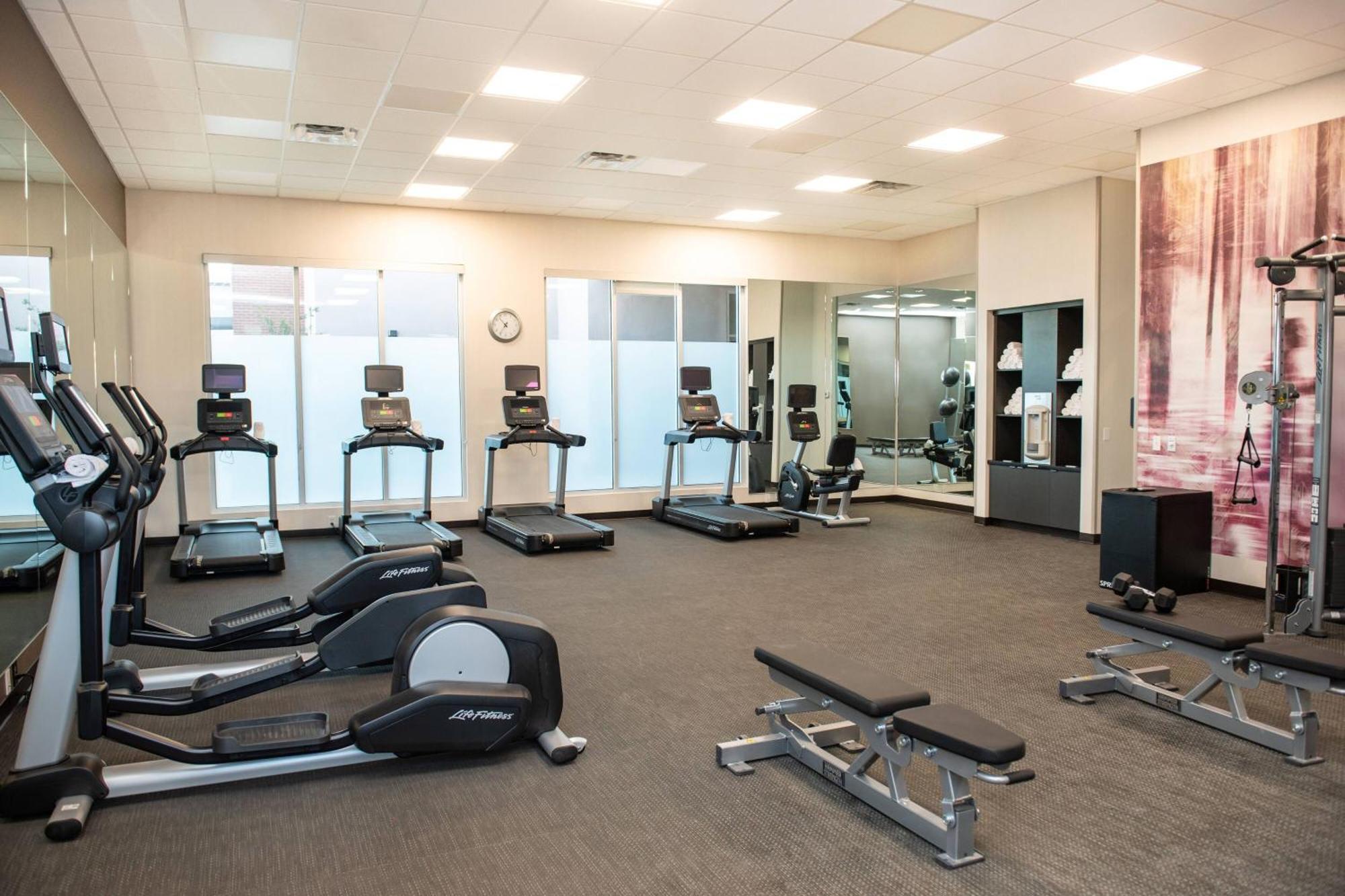 Courtyard By Marriott Mesa At Wrigleyville West Extérieur photo